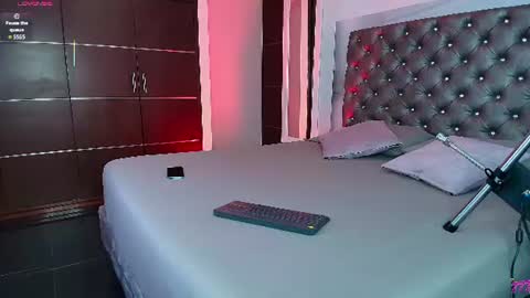 Snapshot of valentinos_ chatting on 06-30-26, 08:21 Valentinos online show from 06-30-26, 08:21