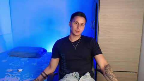 Snapshot of valentinosex_1 chatting on 12-02-25, 09:54 VALENTINO online show from 12-02-25, 09:54