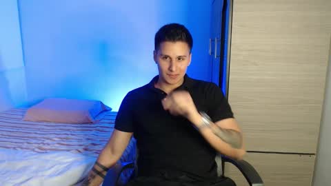 VALENTINO online show from 02-23-26, 09:23