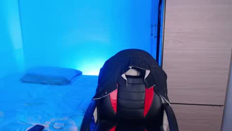 Snapshot of valentinosex_1 chatting on 07-16-26, 11:55 VALENTINO online show from 07-16-26, 11:55