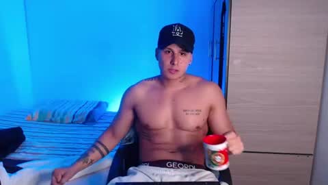 Snapshot of valentinosex_1 chatting on 07-28-26, 10:20 VALENTINO online show from 07-28-26, 10:20