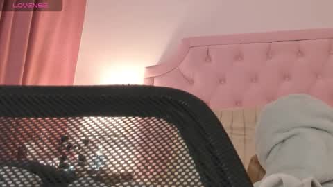 Vale Toro  online show from 11-16-25, 11:27