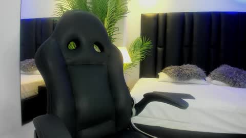 valeri_tafur online show from 11-11-25, 11:10