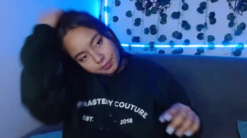 valeria online show from 12-21-24, 04:41