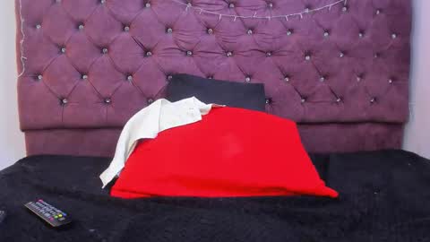 VALERIA online show from 10-31-25, 05:25