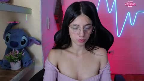 Snapshot of valeria_mendozza chatting on 02-15-26, 07:51 online show from 02-15-26, 07:51