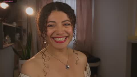 Snapshot of valeria_rosses chatting on 06-22-26, 10:29 Valeria online show from 06-22-26, 10:29