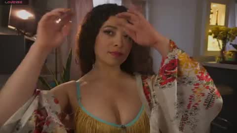 Snapshot of valeria_rosses chatting on 07-17-26, 10:03 Valeria online show from 07-17-26, 10:03
