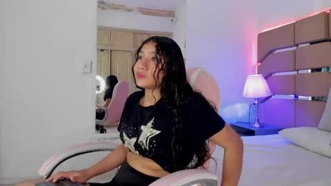 valeria_usuga online show from 04-30-26, 11:16