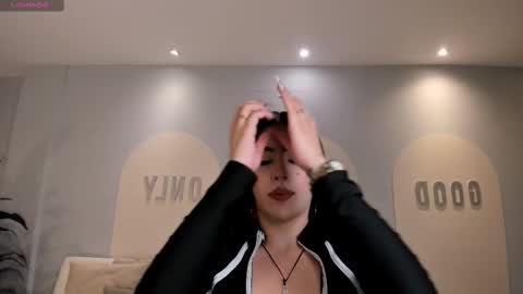 Valeria online show from 02-19-25, 03:50