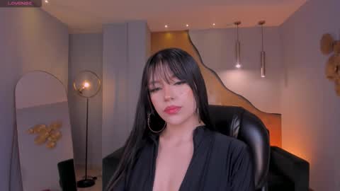 Valeria online show from 10-24-25, 04:09