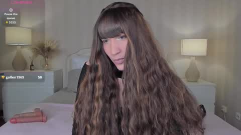 Valeria online show from 10-11-25, 05:28