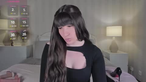 Valeria online show from 10-26-25, 05:46