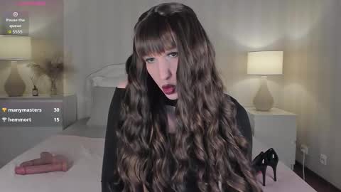 Valeria online show from 12-14-25, 05:46