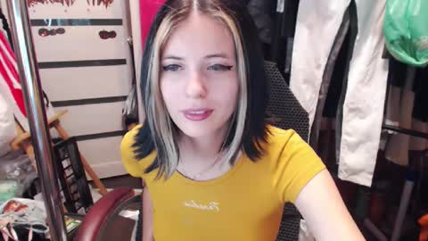 Snapshot of valeriaxkiss chatting on 12-22-24, 05:53 ValeriaXKiss online show from 12-22-24, 05:53