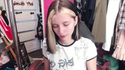 Snapshot of valeriaxkiss chatting on 02-22-25, 09:56 ValeriaXKiss online show from 02-22-25, 09:56