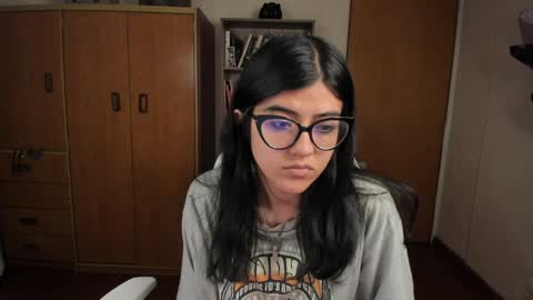 Snapshot of valerie__sky chatting on 01-17-25, 03:55 Val online show from 01-17-25, 03:55