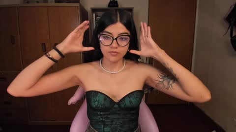Snapshot of valerie__sky chatting on 01-26-25, 03:38 Val online show from 01-26-25, 03:38