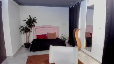 Valerie fox online show from 12-04-25, 02:15