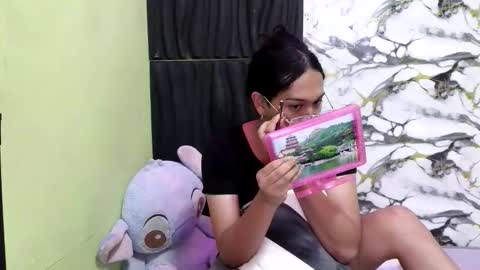 Snapshot of valerie_lure chatting on 06-02-26, 06:26 addy online show from 06-02-26, 06:26
