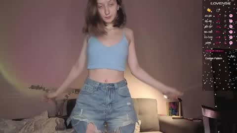 Snapshot of valerie_mooon chatting on 05-30-26, 07:33 Kristi moony online show from 05-30-26, 07:33