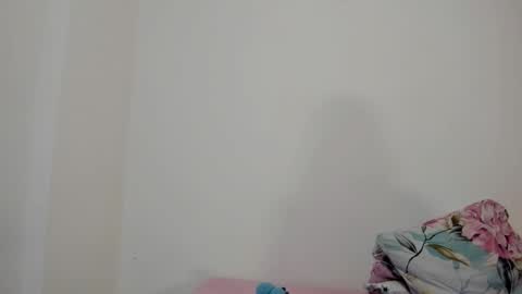 Snapshot of valerie_rouse chatting on 02-12-26, 08:48 Valerie online show from 02-12-26, 08:48