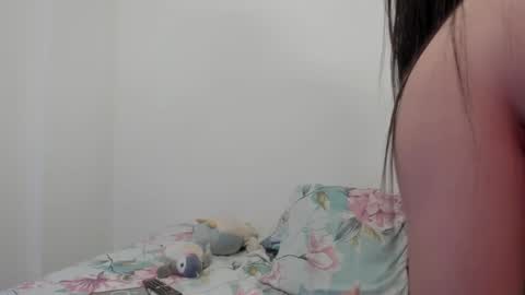 Snapshot of valerie_rouse chatting on 02-18-26, 09:00 Valerie online show from 02-18-26, 09:00