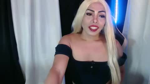 Snapshot of valerie_sensual chatting on 01-06-25, 03:42 valerie_sensual online show from 01-06-25, 03:42