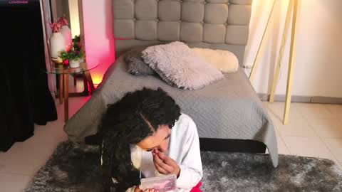 Snapshot of valeriebony chatting on 01-29-25, 03:54 Valerie Style3 online show from 01-29-25, 03:54