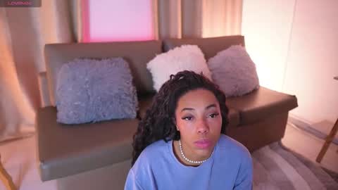 Snapshot of valeriebony chatting on 11-13-25, 04:00 Valerie Style3 online show from 11-13-25, 04:00