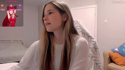 Snapshot of valeriebubbles chatting on 10-17-25, 12:36 Valerie online show from 10-17-25, 12:36