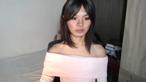 Snapshot of valerieflameshot chatting on 01-11-26, 06:18 MISS Valerie online show from 01-11-26, 06:18