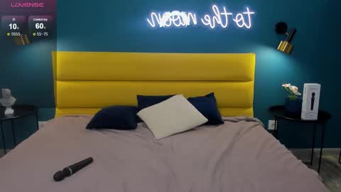 Hot  Valerie online show from 11-26-25, 02:01