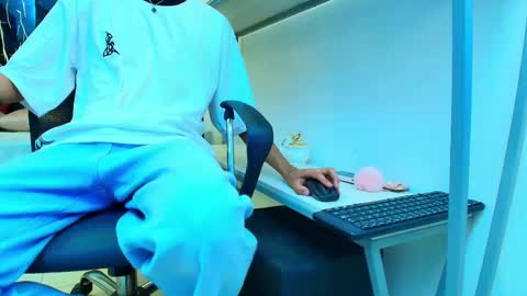 VALERIO  online show from 04-22-26, 02:58