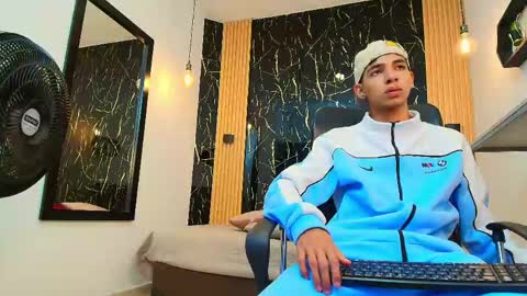Snapshot of valerihot_1 chatting on 05-13-26, 02:42 VALERIO online show from 05-13-26, 02:42