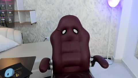 Valeria GomezGMT-5 2200-0600 online show from 06-05-26, 06:52