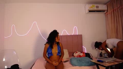 Snapshot of valerin_salazar chatting on 01-31-26, 08:51 valeria online show from 01-31-26, 08:51