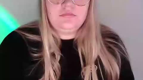 Snapshot of valerivane chatting on 11-28-25, 07:33 Valery online show from 11-28-25, 07:33