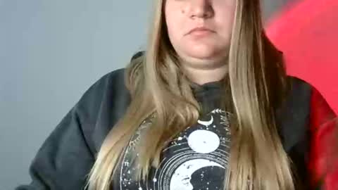 Snapshot of valerivane chatting on 12-03-25, 01:53 Valery online show from 12-03-25, 01:53