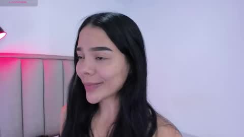 Snapshot of valery__nova chatting on 11-21-25, 02:43 Cris online show from 11-21-25, 02:43