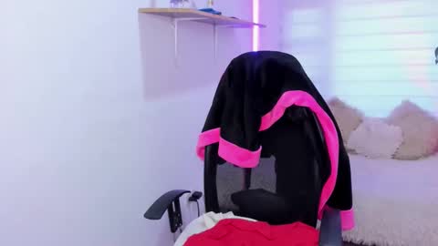 valery_bonnet1 online show from 11-01-25, 11:23