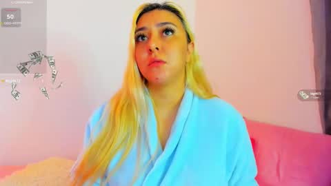 Snapshot of valery_kils chatting on 10-11-25, 10:25 VALERY online show from 10-11-25, 10:25