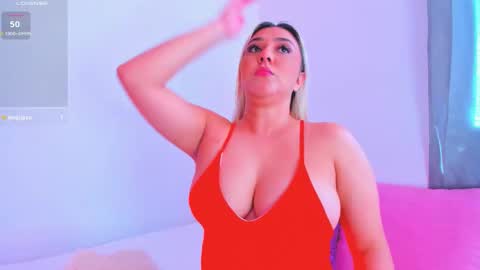 Snapshot of valery_kils chatting on 11-06-25, 05:58 VALERY online show from 11-06-25, 05:58