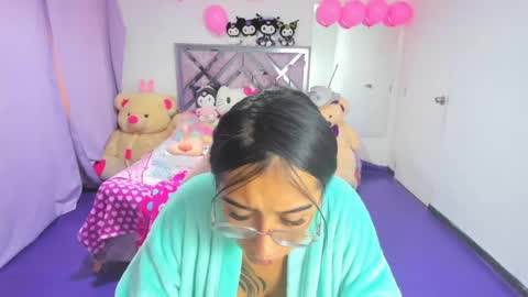 Snapshot of valery_taylor_1 chatting on 06-27-26, 12:22 valery online show from 06-27-26, 12:22