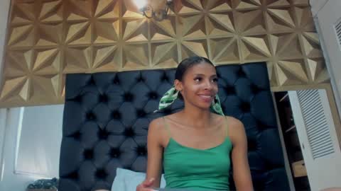 Snapshot of valery_villa_ chatting on 12-27-24, 07:57 Valery online show from 12-27-24, 07:57