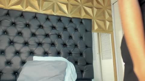 Snapshot of valery_villa_ chatting on 01-10-25, 07:32 Valery online show from 01-10-25, 07:32