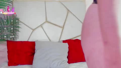 Snapshot of valerydiamond_ chatting on 10-07-25, 10:40 Valery online show from 10-07-25, 10:40