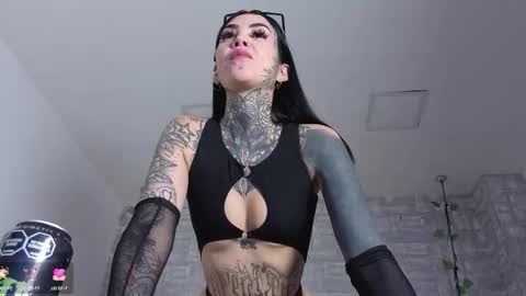 Snapshot of valerykat_ chatting on 01-11-26, 01:27 valerykat_ online show from 01-11-26, 01:27