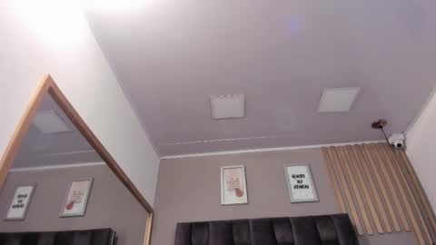 Snapshot of valerysanchezx chatting on 03-17-26, 11:13 Lorena online show from 03-17-26, 11:13