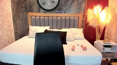 Snapshot of valeryshadey chatting on 12-15-25, 08:02 Valerie Shadey online show from 12-15-25, 08:02